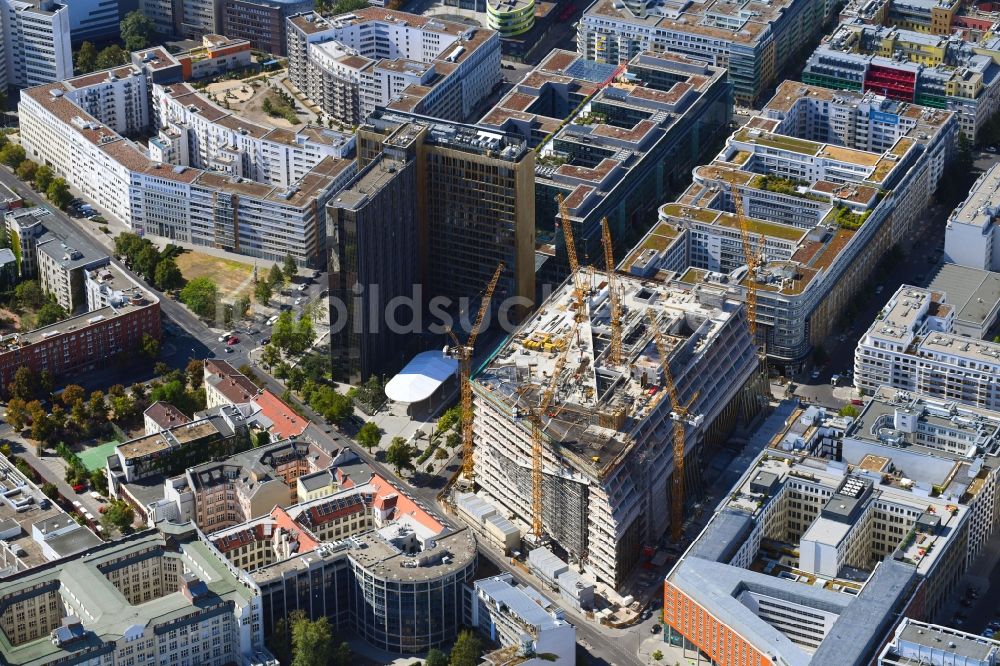 Berlin von oben - Baustelle des Neubaus Axel Springer Campus an der Krausenstraße - Schützenstraße in Berlin