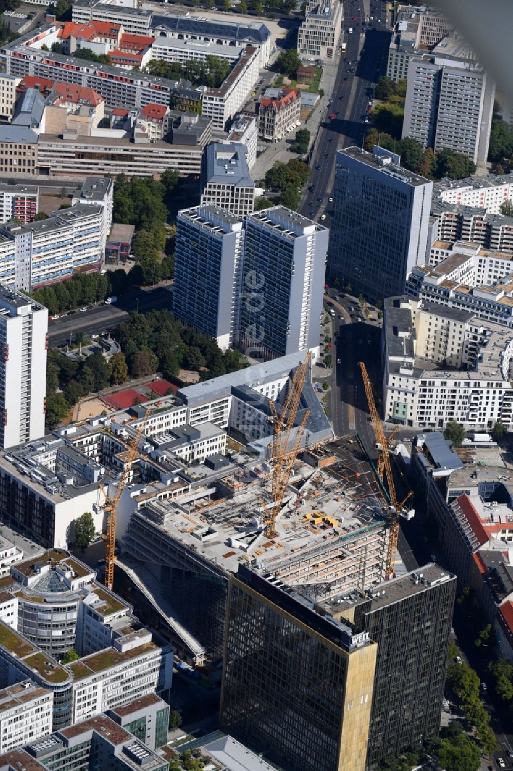 Luftaufnahme Berlin - Baustelle des Neubaus Axel Springer Campus an der Krausenstraße - Schützenstraße in Berlin