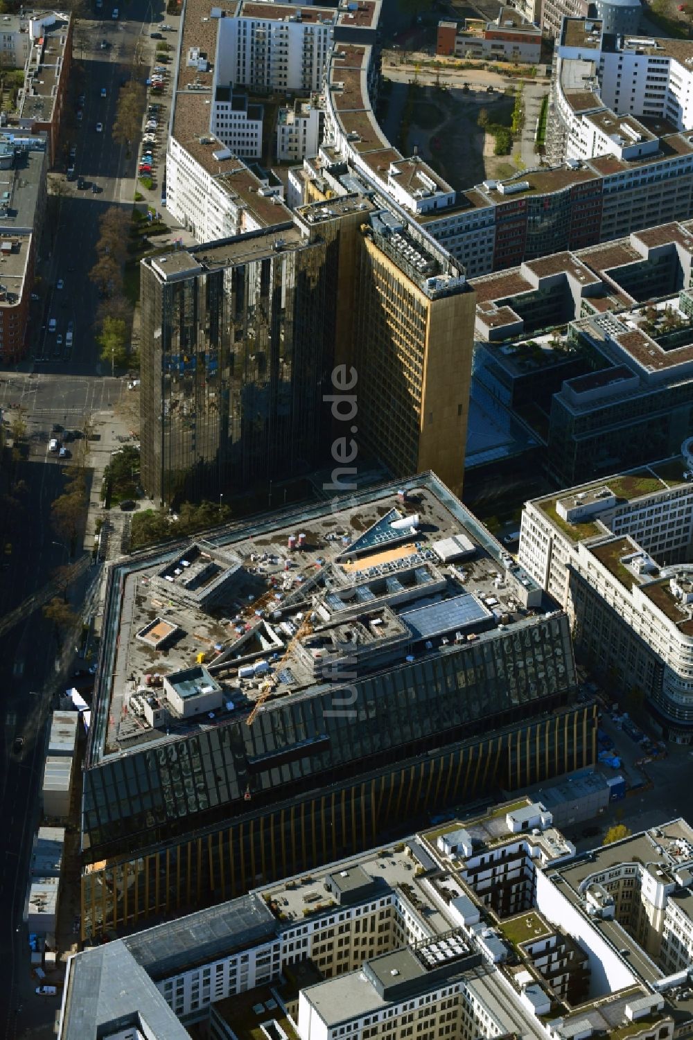 Luftbild Berlin - Baustelle des Neubaus Axel Springer Campus an der Krausenstraße - Schützenstraße in Berlin