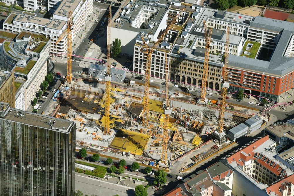 Luftbild Berlin - Baustelle des Neubaus Axel Springer Campus - OMA an der Krausenstraße - Schützenstraße in Berlin