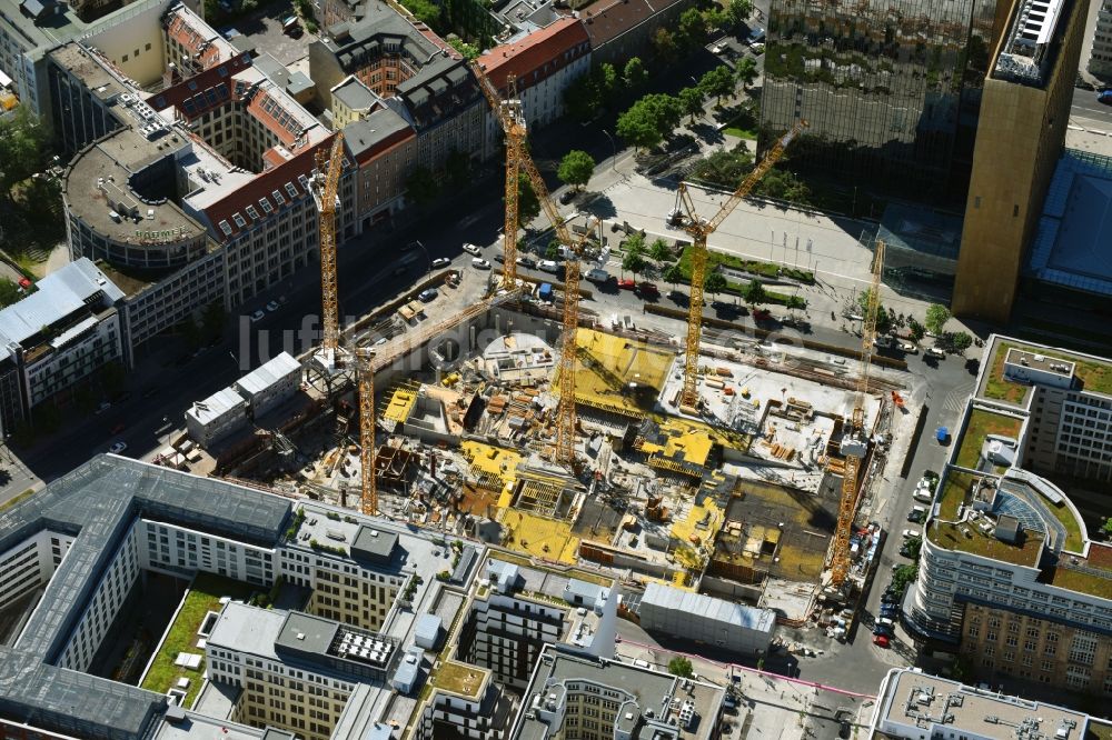 Berlin von oben - Baustelle des Neubaus Axel Springer Campus - OMA an der Krausenstraße - Schützenstraße in Berlin