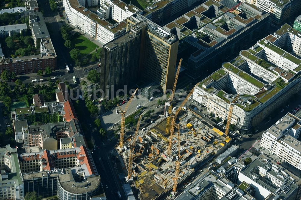 Berlin aus der Vogelperspektive: Baustelle des Neubaus Axel Springer Campus - OMA an der Krausenstraße - Schützenstraße in Berlin