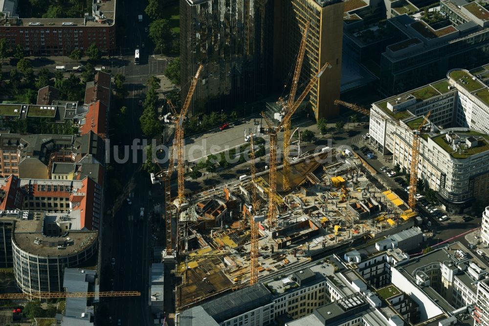 Luftaufnahme Berlin - Baustelle des Neubaus Axel Springer Campus - OMA an der Krausenstraße - Schützenstraße in Berlin