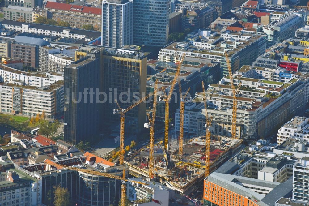 Luftbild Berlin - Baustelle des Neubaus Axel Springer Campus - OMA an der Krausenstraße - Schützenstraße in Berlin