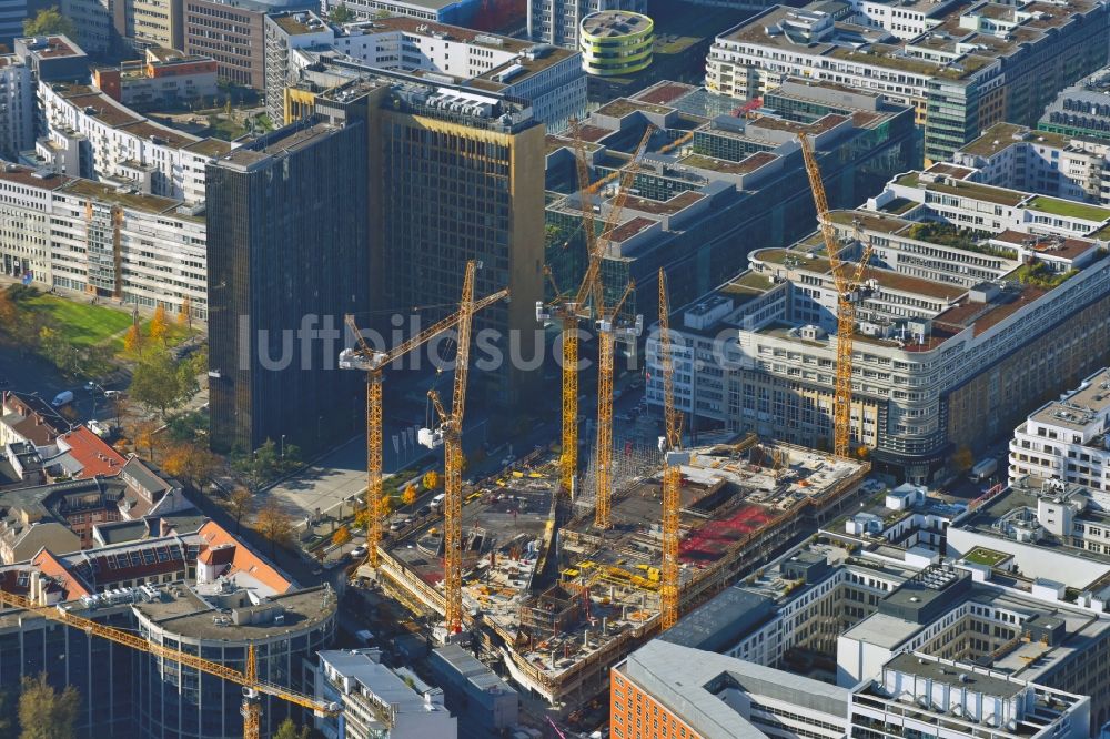 Berlin von oben - Baustelle des Neubaus Axel Springer Campus - OMA an der Krausenstraße - Schützenstraße in Berlin