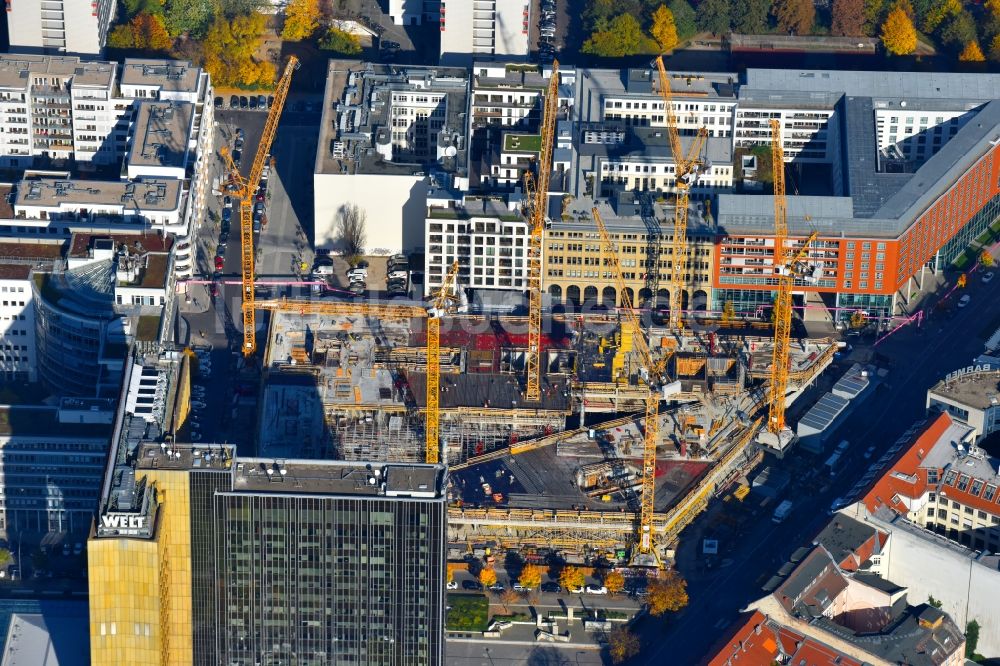 Luftaufnahme Berlin - Baustelle des Neubaus Axel Springer Campus - OMA an der Krausenstraße - Schützenstraße in Berlin