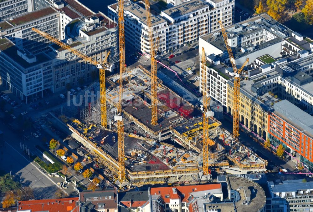 Berlin aus der Vogelperspektive: Baustelle des Neubaus Axel Springer Campus - OMA an der Krausenstraße - Schützenstraße in Berlin