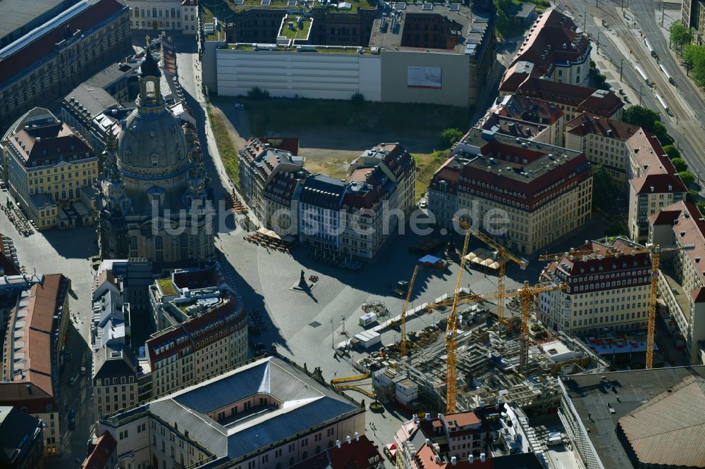 Luftaufnahme Dresden - Baustelle des Neubaus Neumarkt Palais City One in der Altstadt in Dresden im Bundesland Sachsen