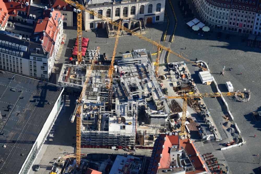 Luftaufnahme Dresden - Baustelle des Neubaus Neumarkt Palais City One in der Altstadt in Dresden im Bundesland Sachsen