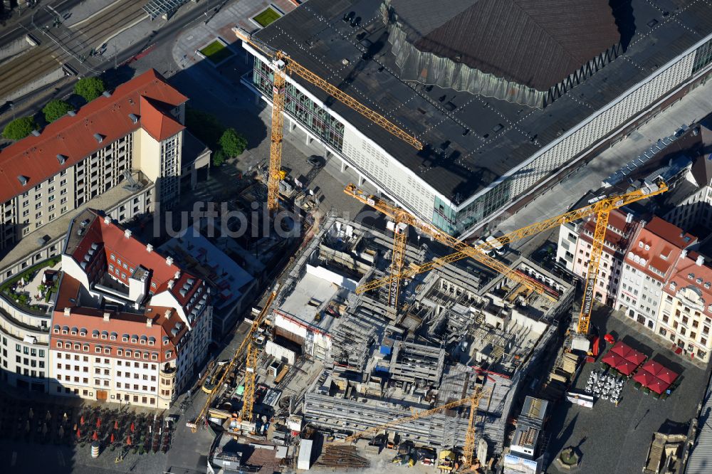 Luftaufnahme Dresden - Baustelle des Neubaus Neumarkt Palais City One in der Altstadt in Dresden im Bundesland Sachsen