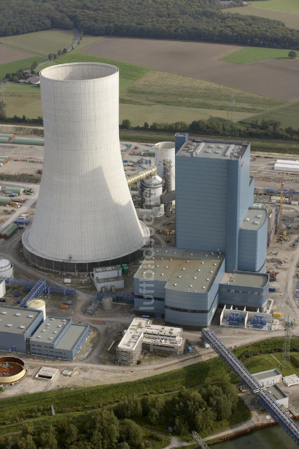 Datteln aus der Vogelperspektive: Baustelle des neue Steinkohlekraftwerk Datteln am Dortmund-Ems-Kanal