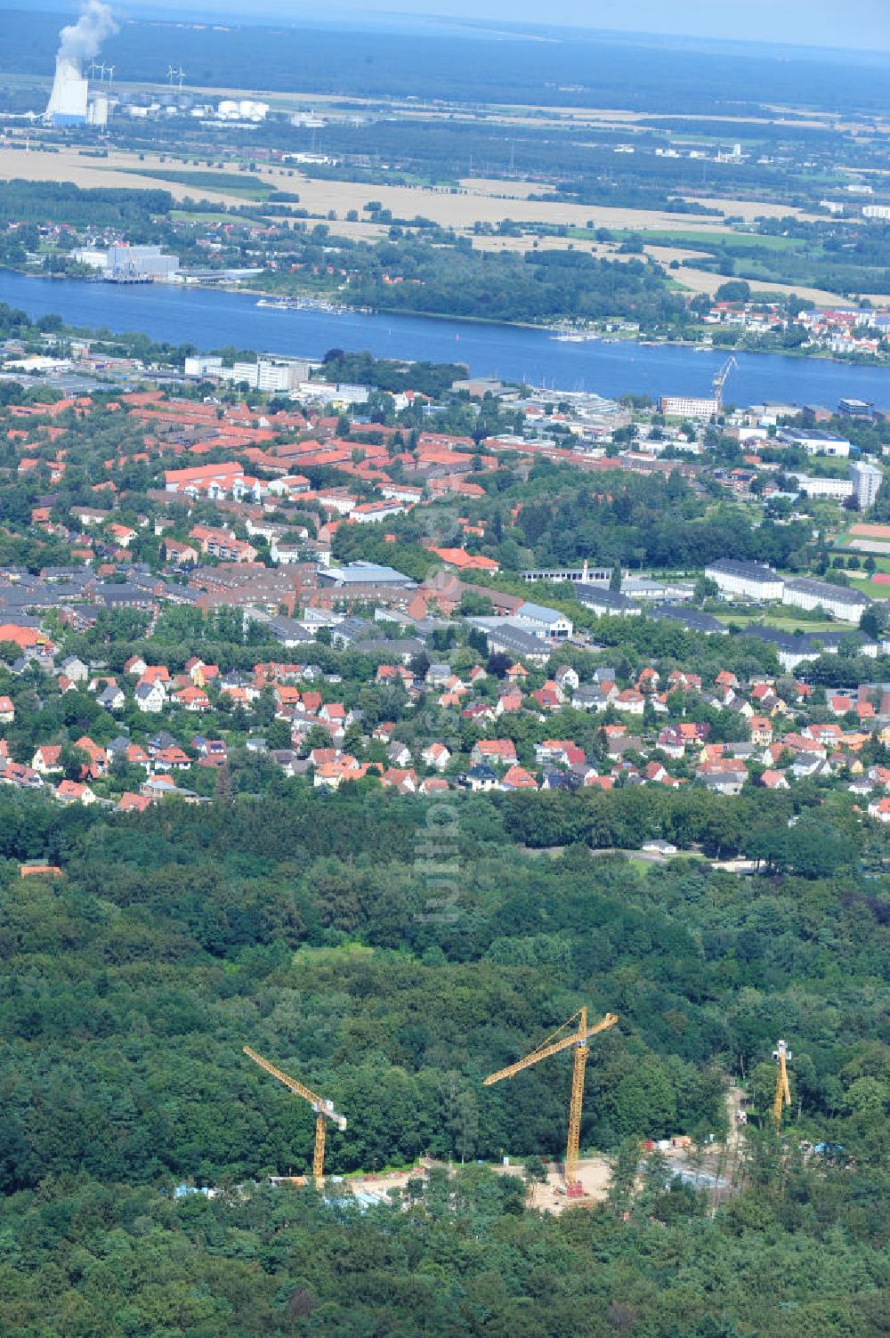 Luftaufnahme Rostock - Baustelle des neuen Darwineum , einem Menschenaffenhaus im Erweiterungsgelände des Rostocker Zoo