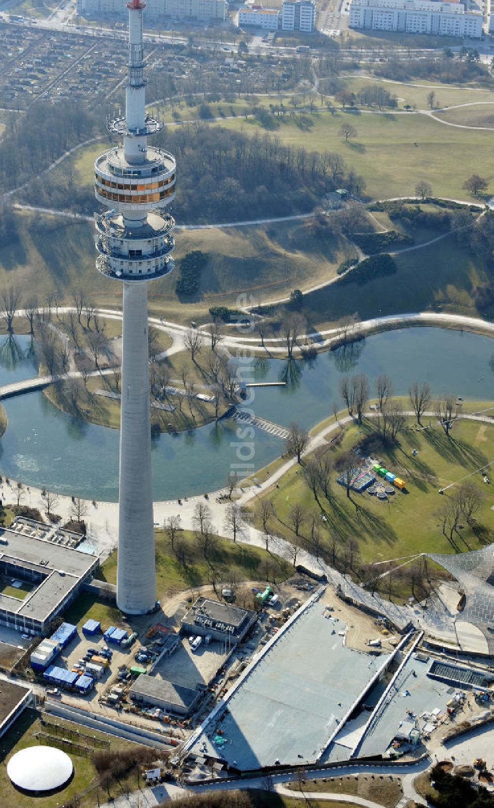 München von oben - Baustelle der neuen Kleinen Olympiahalle in München