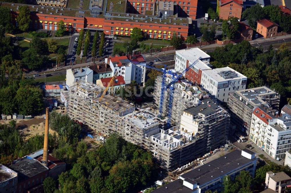 Berlin Friedrichshain von oben - Baustelle eines neuen Mehrfamilienhaus in der Matthiasstraße Ecke Landsberger Allee im Stadtteil Friedrichshain in Berlin