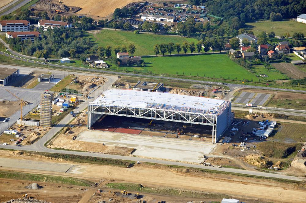 Luftaufnahme Berlin Schönefeld - Baustelle des neuen Terminals am Flughafen Berlin Schönefeld (BBI)