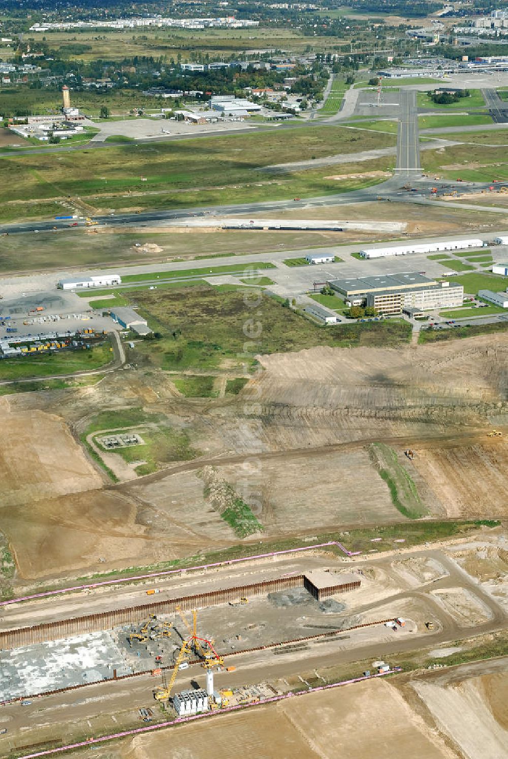 Luftbild Schönefeld - Baustelle des neuen Terminals am Flughafen Schönefeld (BBI)