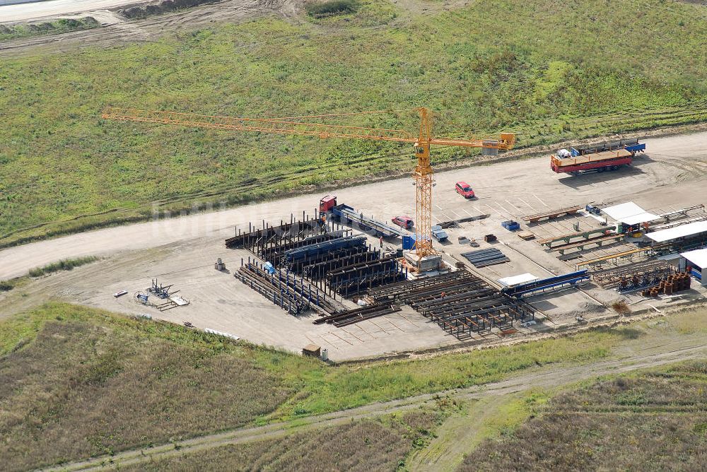 Schönefeld aus der Vogelperspektive: Baustelle des neuen Terminals am Flughafen Schönefeld (BBI)