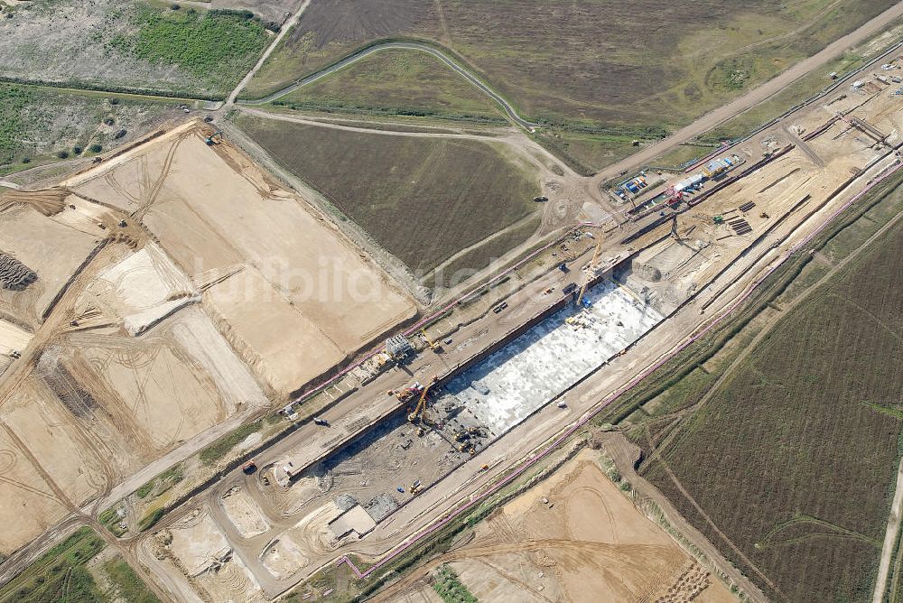 Schönefeld aus der Vogelperspektive: Baustelle des neuen Terminals am Flughafen Schönefeld (BBI)