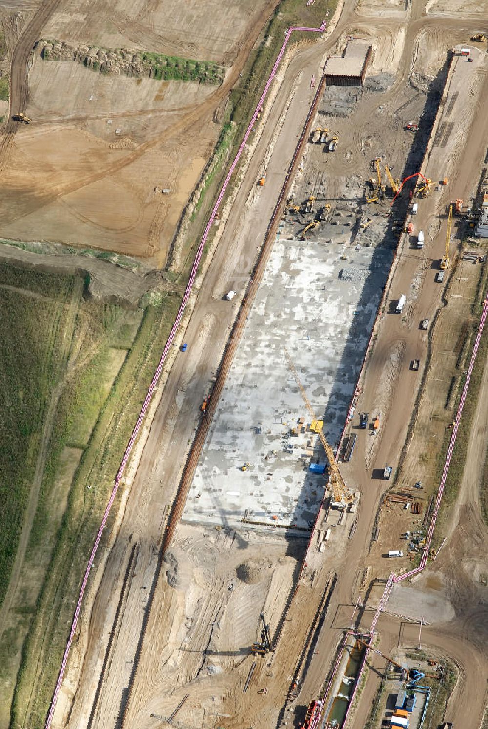 Luftaufnahme Schönefeld - Baustelle des neuen Terminals am Flughafen Schönefeld (BBI)