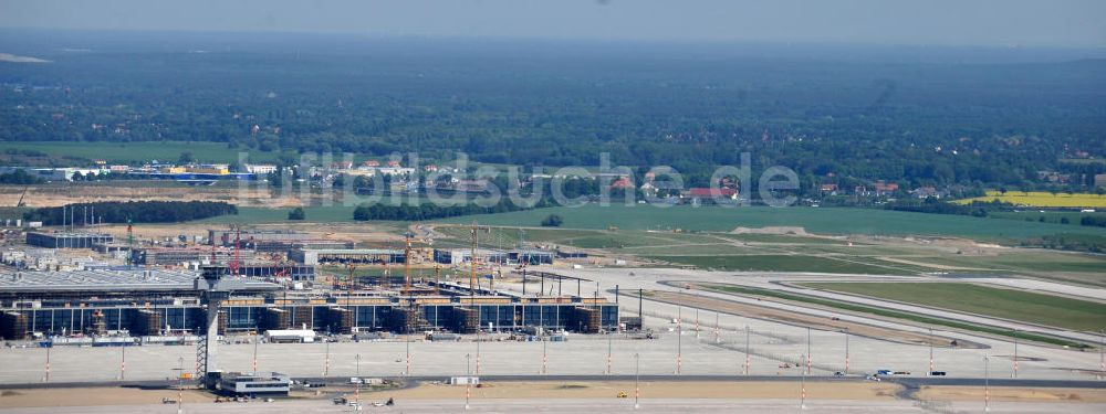 Luftaufnahme Schönefeld - Baustelle des neuen Terminals am Flughafen Schönefeld (BBI)