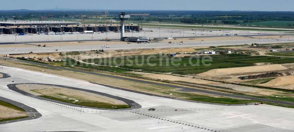 Luftbild Schönefeld - Baustelle des neuen Terminals am Flughafen Schönefeld (BBI)