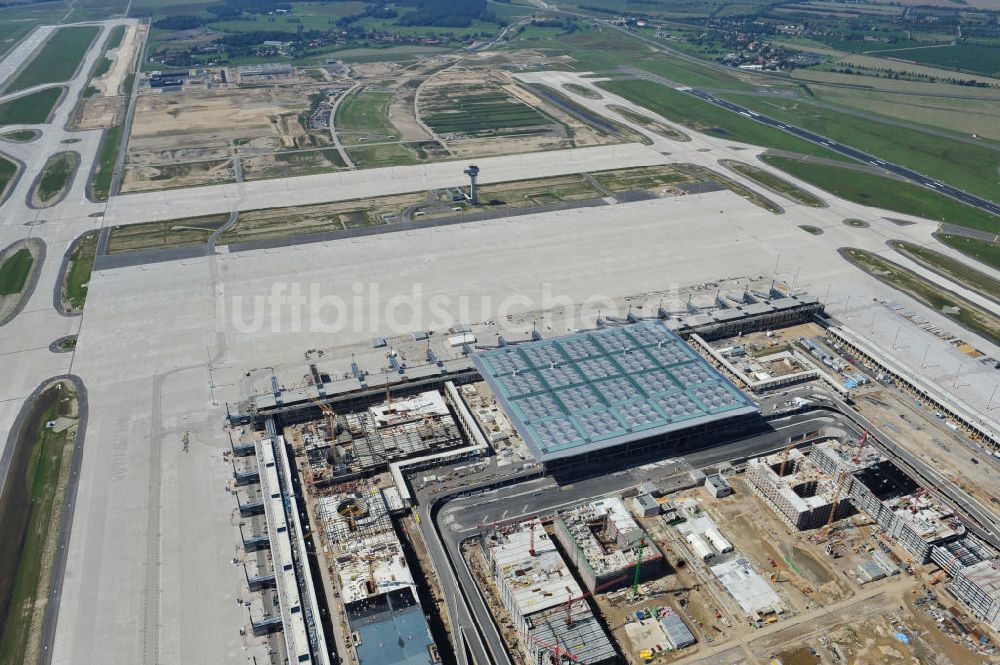 Luftaufnahme Schönefeld - Baustelle des neuen Terminals am Flughafen Schönefeld (BBI)