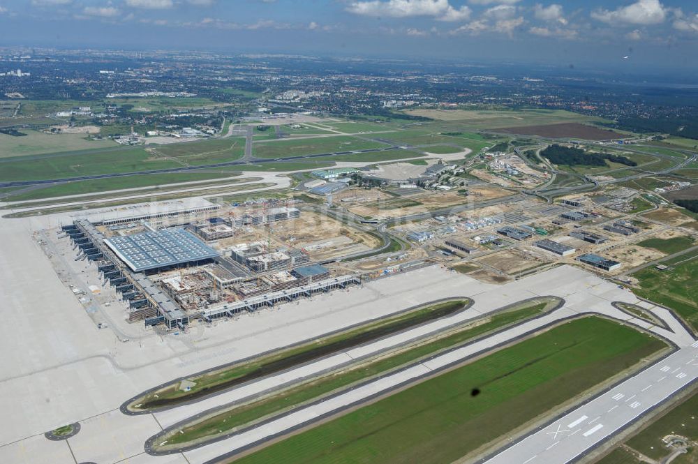 Luftaufnahme Schönefeld - Baustelle des neuen Terminals am Flughafen Schönefeld (BBI)