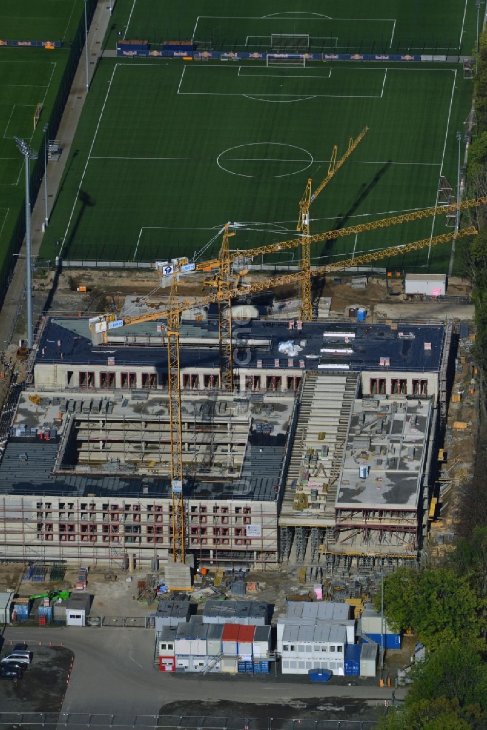 Leipzig aus der Vogelperspektive: Baustelle des neuen Trainingszentrums des RB Leipzig im Bundesland Sachsen