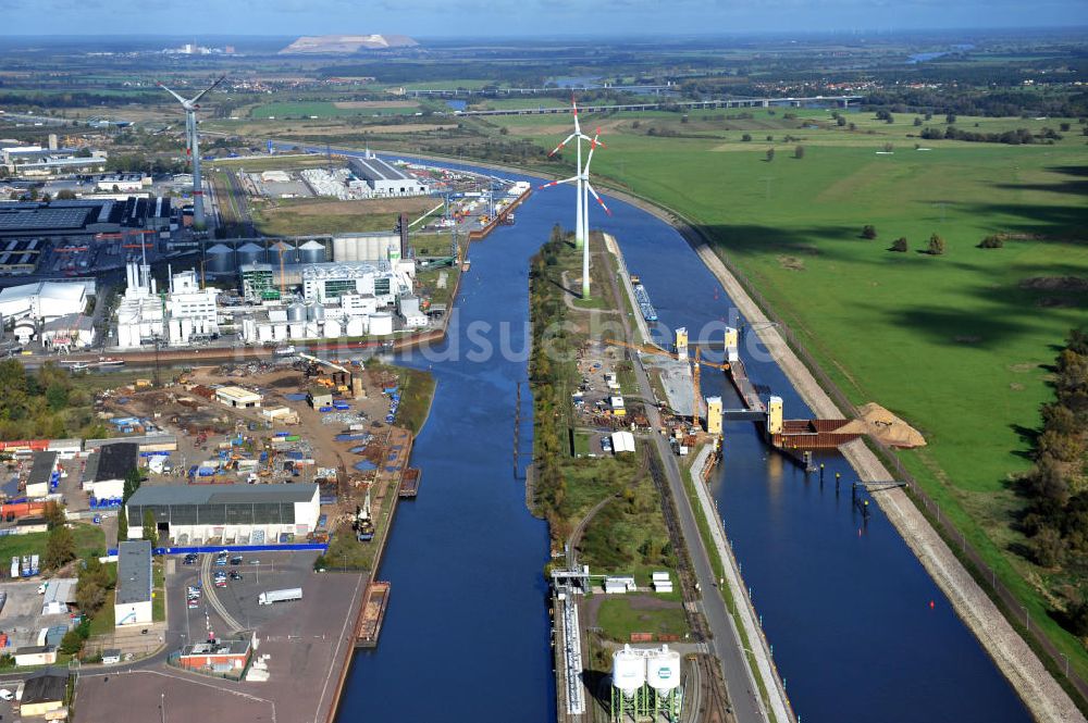 Magdeburg aus der Vogelperspektive: Baustelle Niedrigwasserschleuse Magdeburg im Rothenseer Verbindungskanal