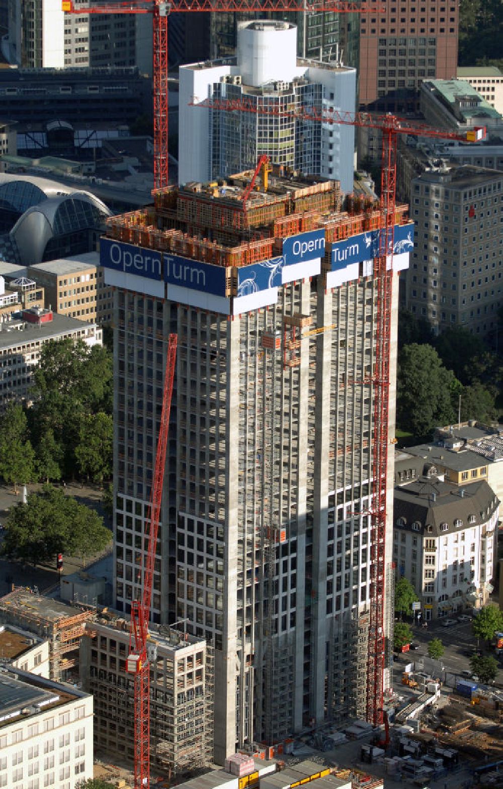 Luftaufnahme Frankfurt am Main - Baustelle Opern Turm in Frankfurt am Main