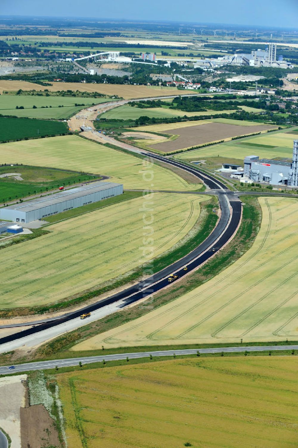 Bernburg aus der Vogelperspektive: Baustelle Ortsumgehung B 6n und BA 14 Bernburg in Sachsen-Anhalt