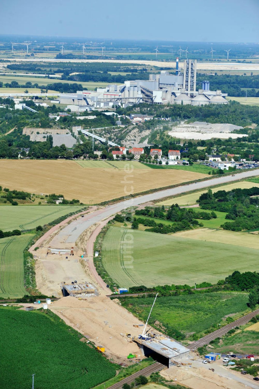 Bernburg von oben - Baustelle Ortsumgehung B 6n und BA 14 Bernburg in Sachsen-Anhalt