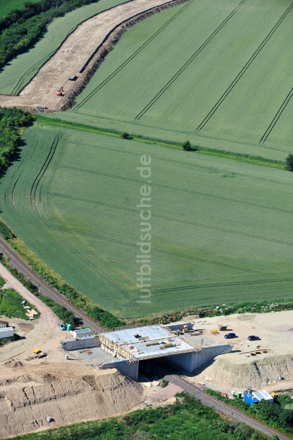 Bernburg von oben - Baustelle Ortsumgehung B 6n und BA 14 Bernburg in Sachsen-Anhalt