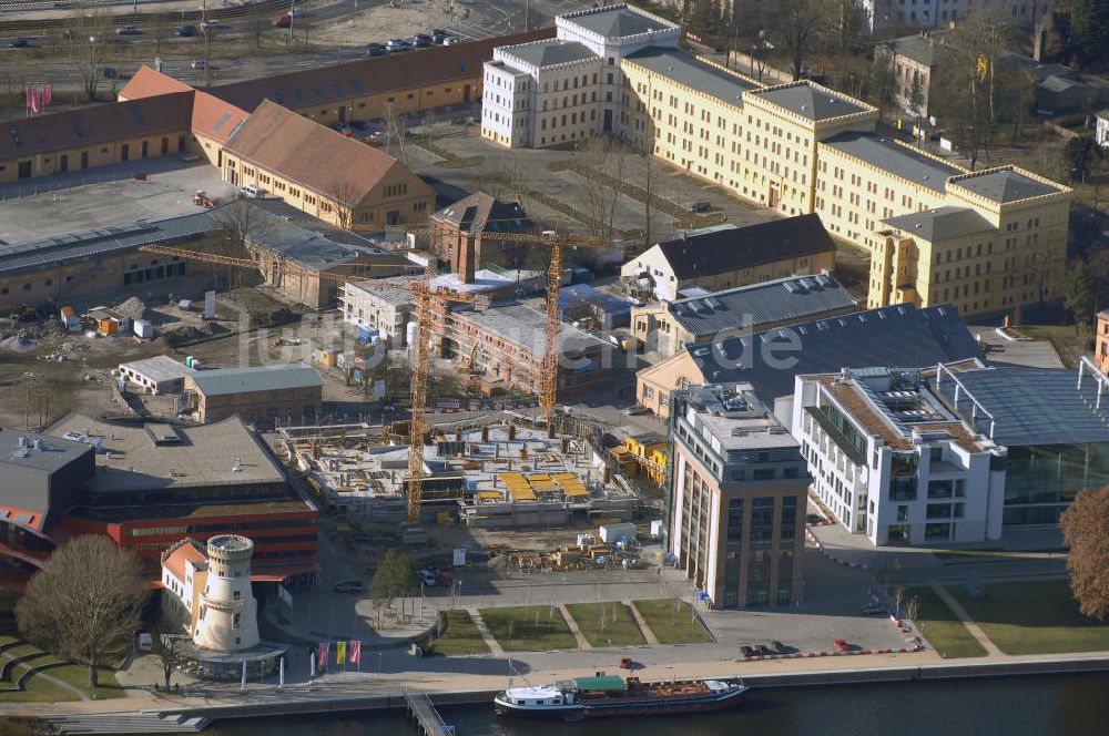 Luftbild Potsdam - Baustelle des Parkhaus am Hans-Otto-Theater in Potsdam