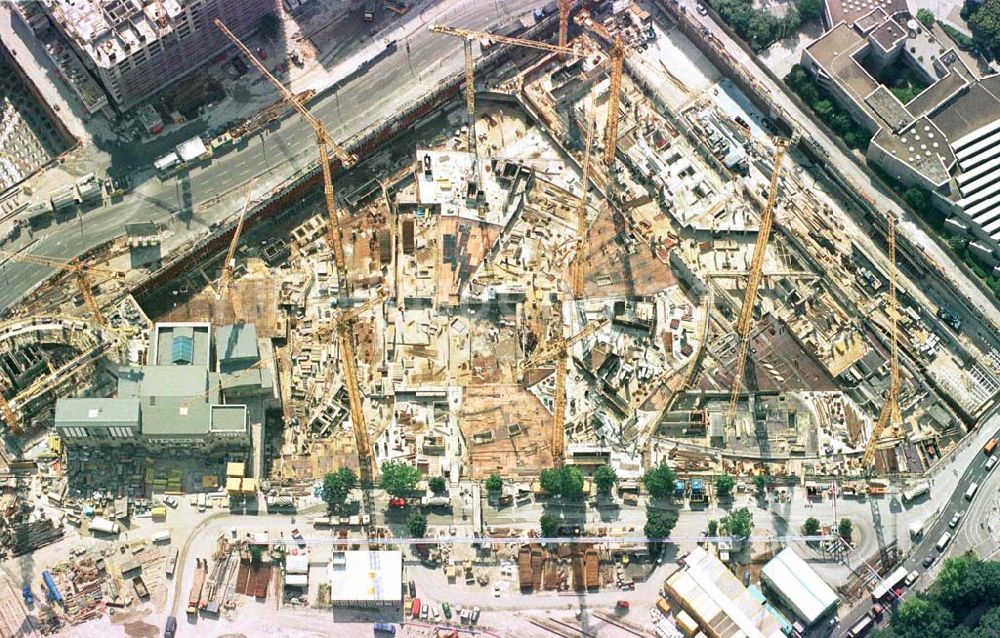 Berlin - Tiergarten aus der Vogelperspektive: Baustelle Potsdamer Platz - Projekt der SONY Berlin GmbH