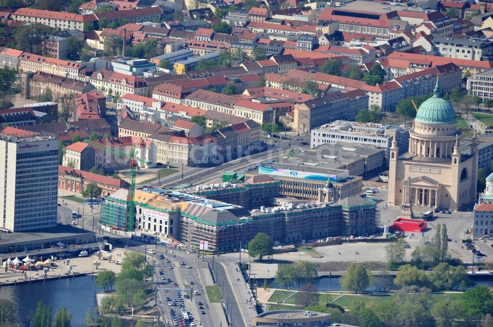 Potsdam aus der Vogelperspektive: Baustelle des Potsdamer Stadtschloß / Neuer Landtag