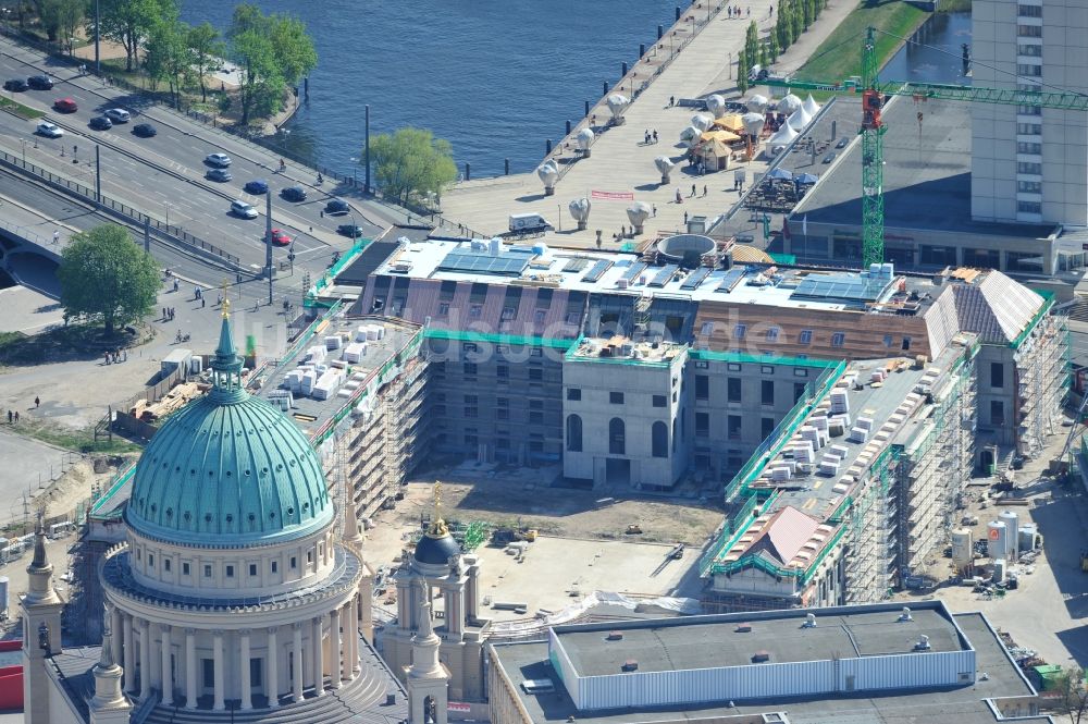 Luftaufnahme Potsdam - Baustelle des Potsdamer Stadtschloß / Neuer Landtag