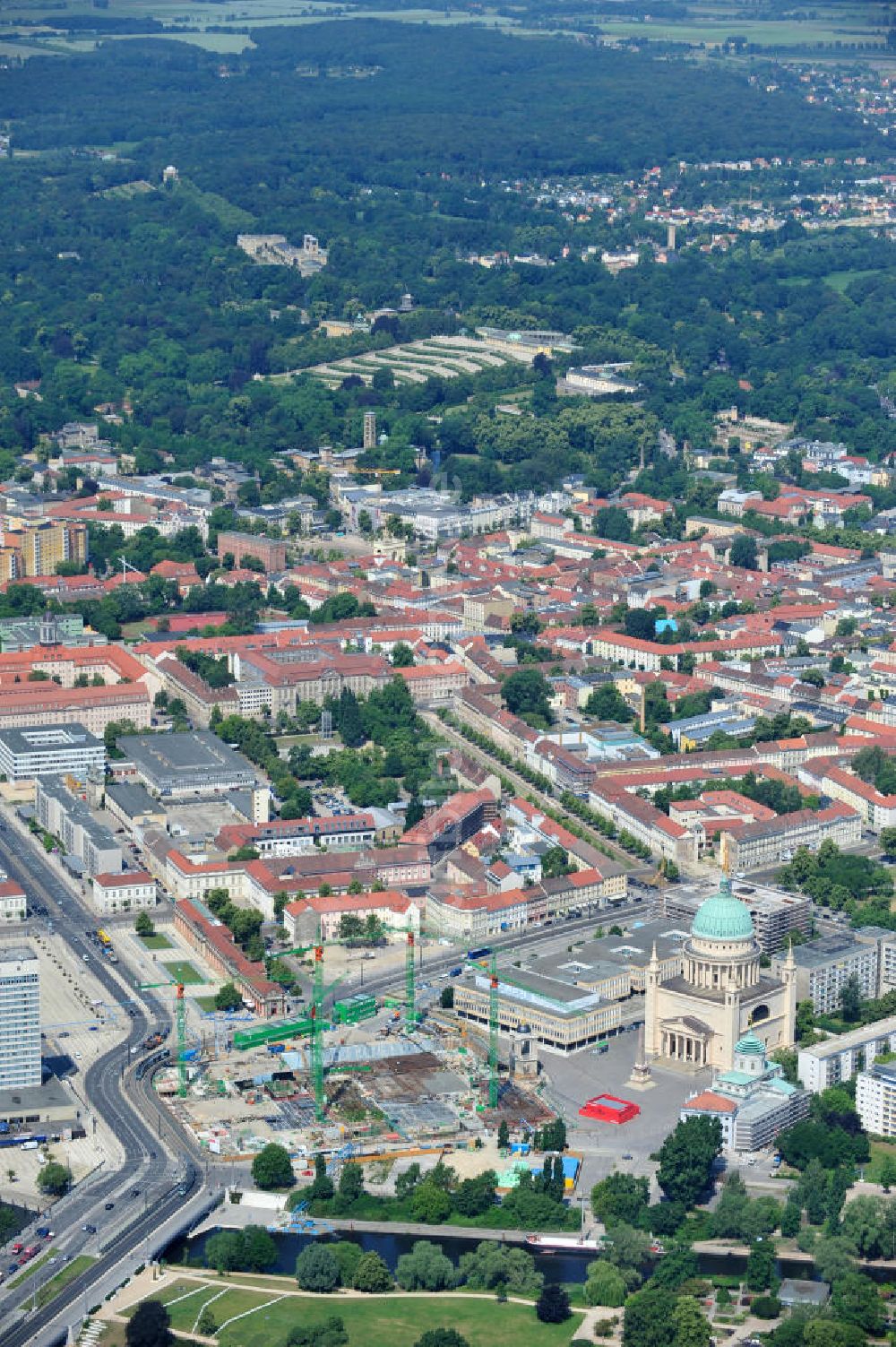 Luftaufnahme Potsdam - Baustelle des Potsdamer Stadtschlosses / Neuer Landtag