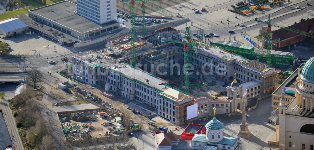 Luftbild Potsdam - Baustelle des Potsdamer Stadtschlosses / Neuer Landtag