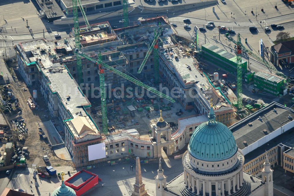 Potsdam aus der Vogelperspektive: Baustelle des Potsdamer Stadtschlosses / Neuer Landtag