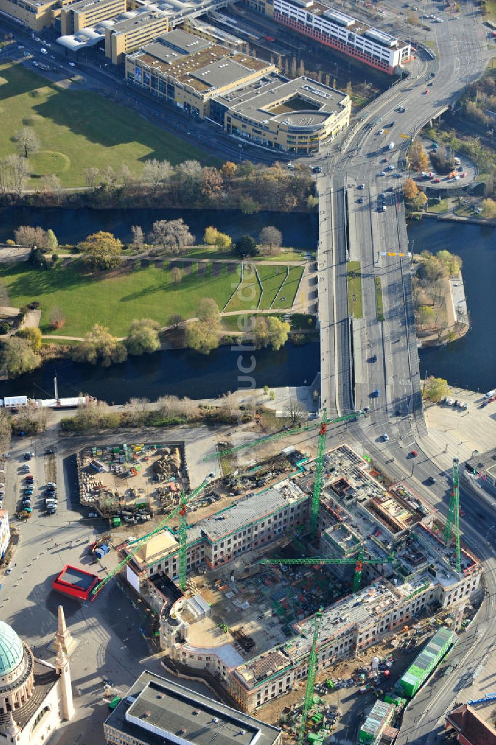 Potsdam von oben - Baustelle des Potsdamer Stadtschlosses / Neuer Landtag