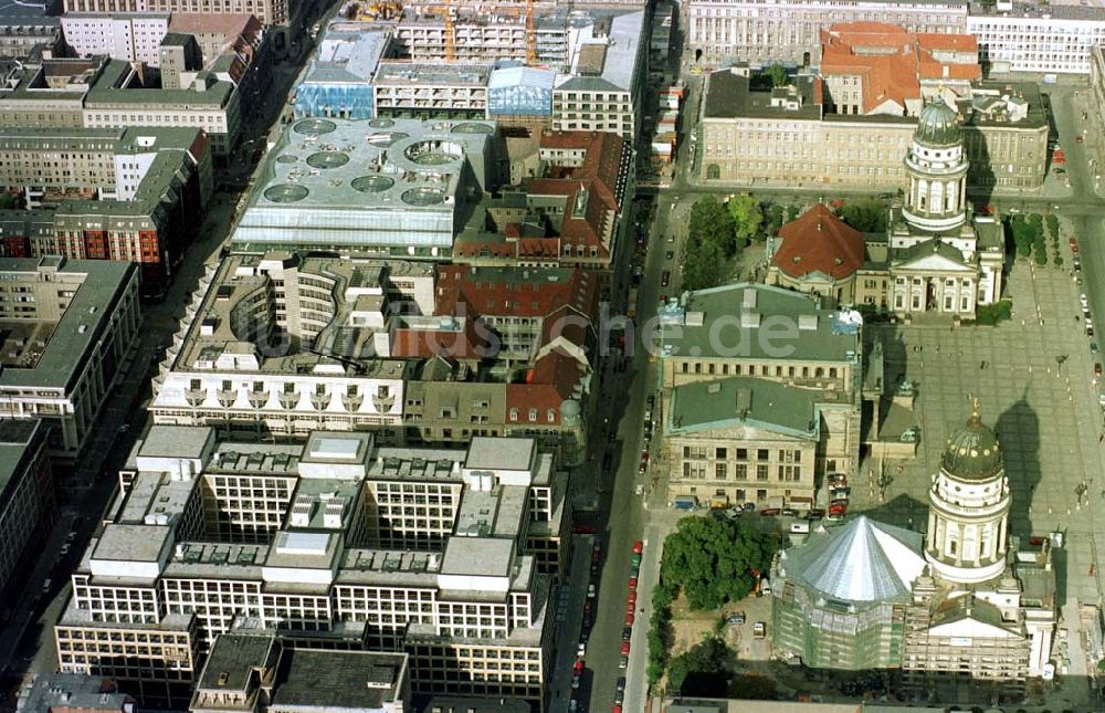 Luftaufnahme Berlin - 26.03.1995 Baustelle Quartier 207/ Friedrichstadtpassagen in Berlin-Mitte