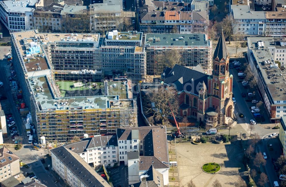 Essen von oben - Baustelle des Quartiers Kastanienhöfe an der Kreuzeskirche in der Innenstadt von Essen im Bundesland Nordrhein-Westfalen