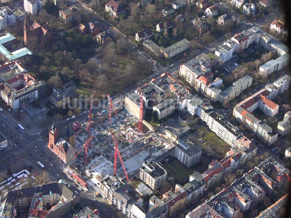 Luftbild Berlin - Steglitz - Baustelle am Rathaus Steglitz Bau eines Büro- und Wohnhauses