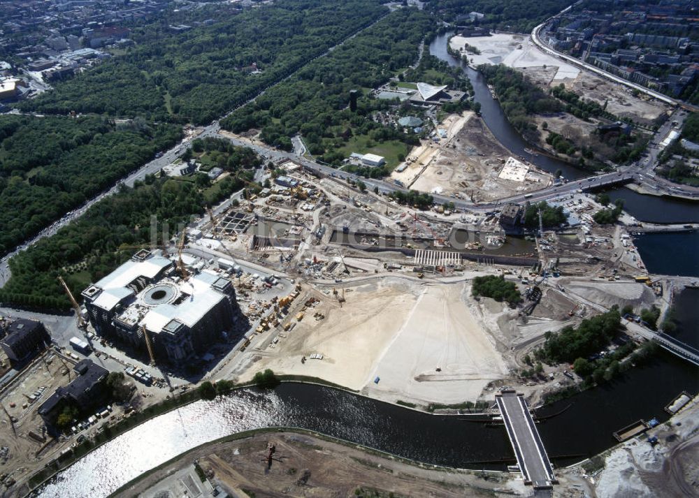 Luftaufnahme Berlin - Baustelle vom Regierungsviertel Spreebogen in Berlin Tiergarten