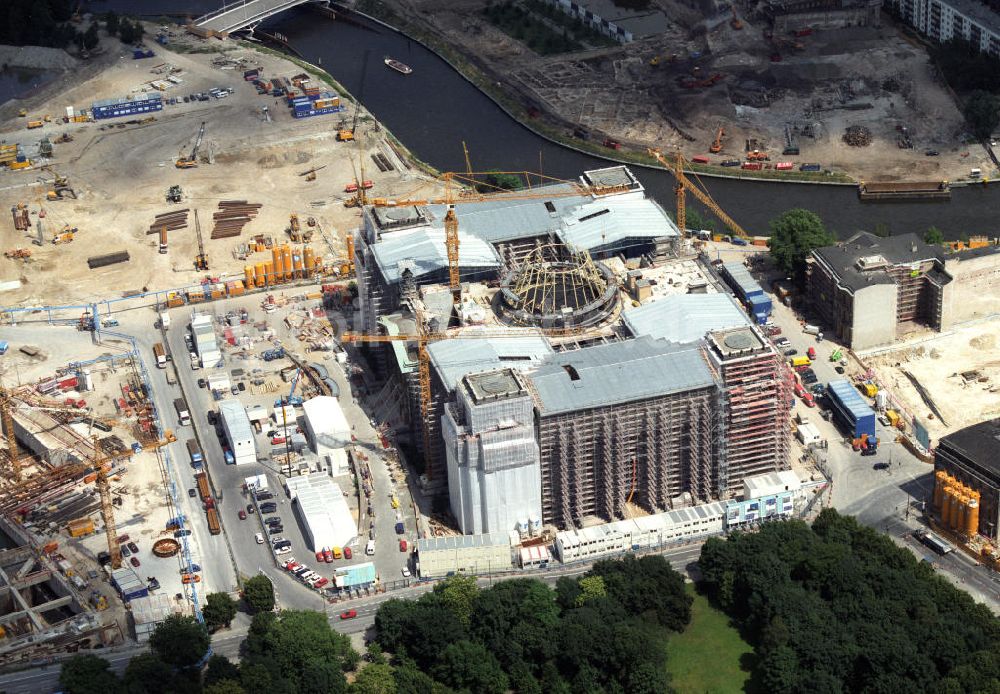 Luftbild Berlin - Baustelle Reichstag im Regierungsviertel Berlin