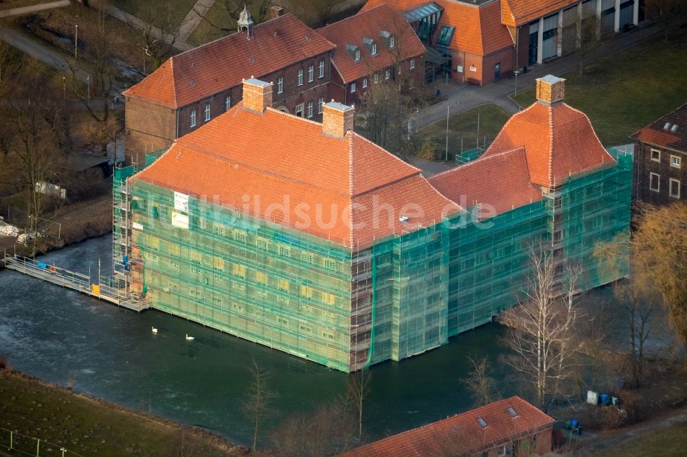 Luftaufnahme Hamm - Baustelle mit Rekonstruktions- und Sanierungsarbeiten am Palais des Schloss Oberwerries in Hamm im Bundesland Nordrhein-Westfalen - NRW, Deutschland