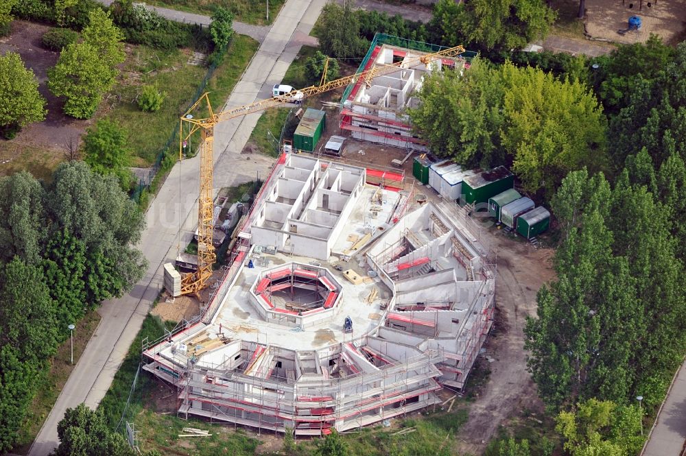 Berlin von oben - Baustelle und Rohbau in Berlin Hellersdorf