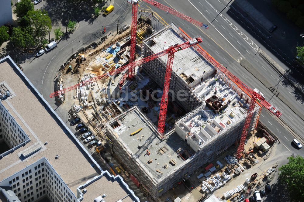 Luftbild Berlin - Baustelle / Rohbau des vom Berliner Architekturbüro Collignon entworfenen ALEXANDER PARKSIDE in Berlin - Mitte