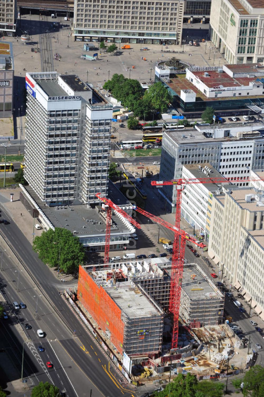 Luftaufnahme Berlin - Baustelle / Rohbau des vom Berliner Architekturbüro Collignon entworfenen ALEXANDER PARKSIDE in Berlin - Mitte